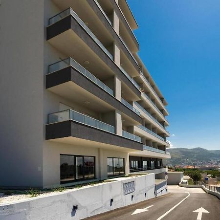 Apartment With Seaview + Private Garage Parking Split Extérieur photo