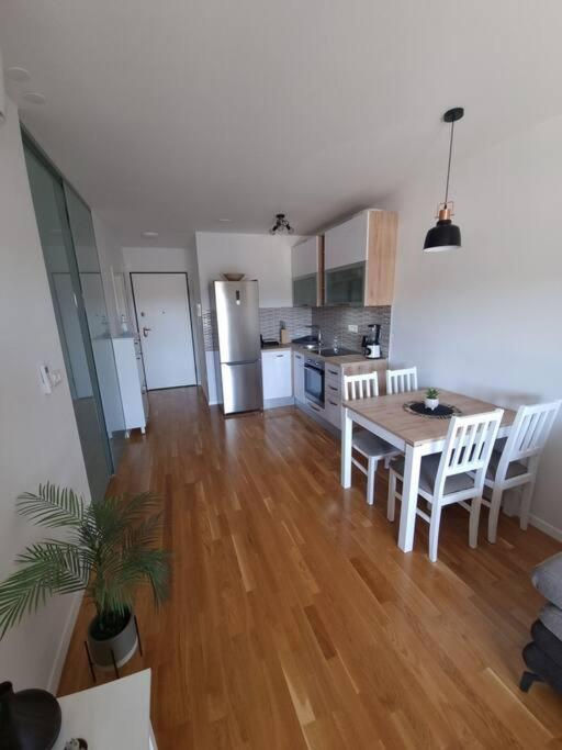 Apartment With Seaview + Private Garage Parking Split Extérieur photo